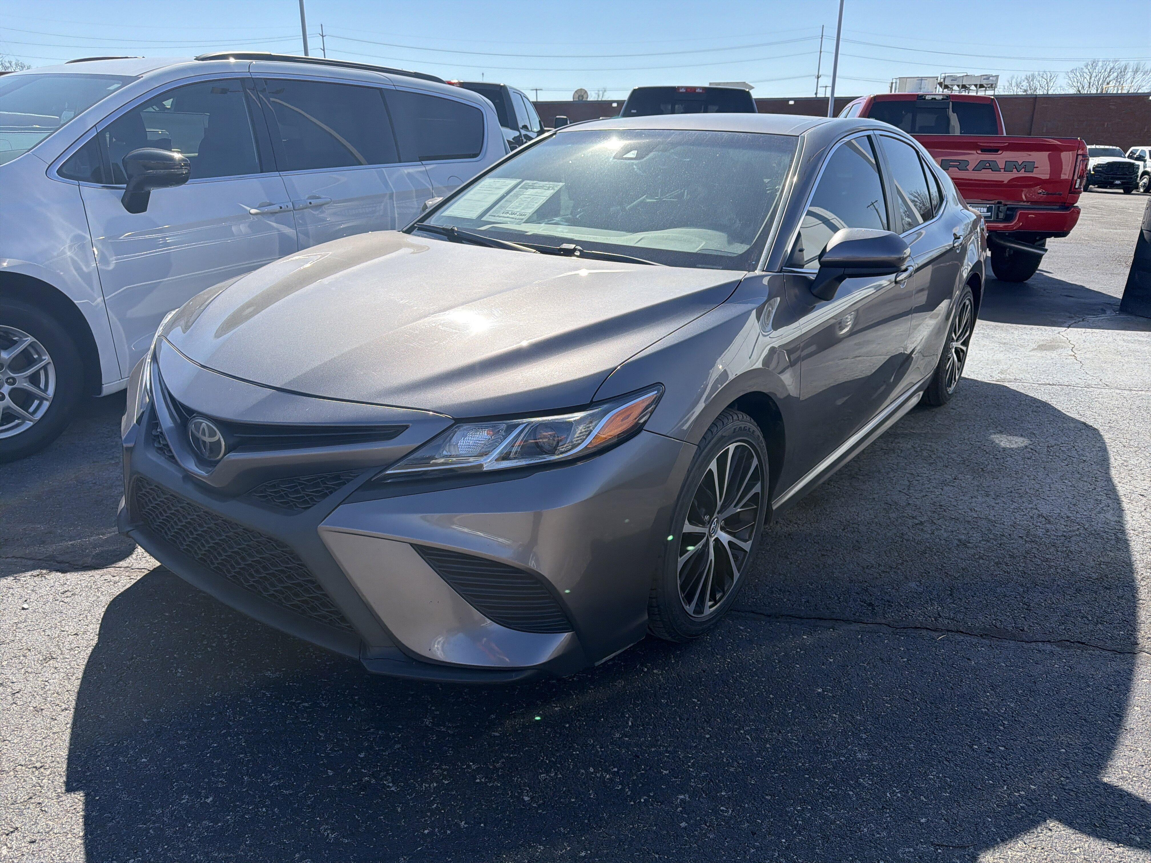 2019 Toyota Camry SE