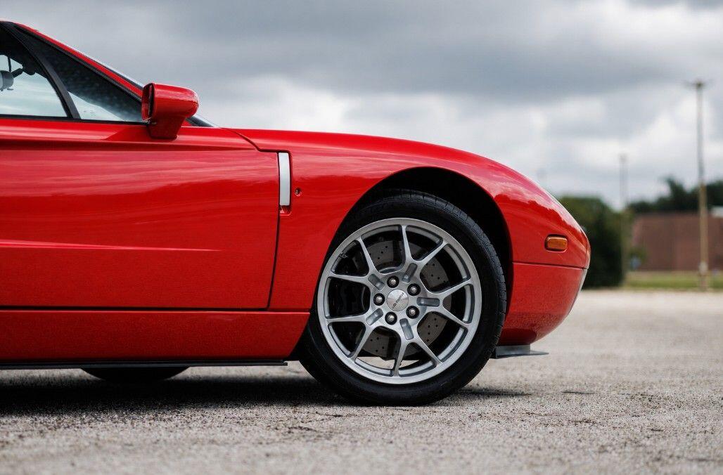 2005 Ford GT Base - Photo 23