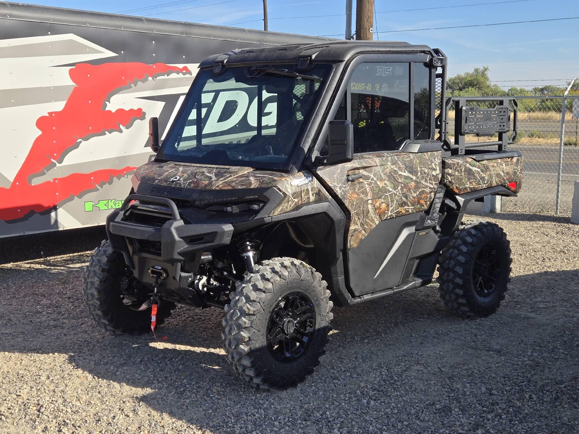 2027 Can-Am DEFENDER XU LTD HD11