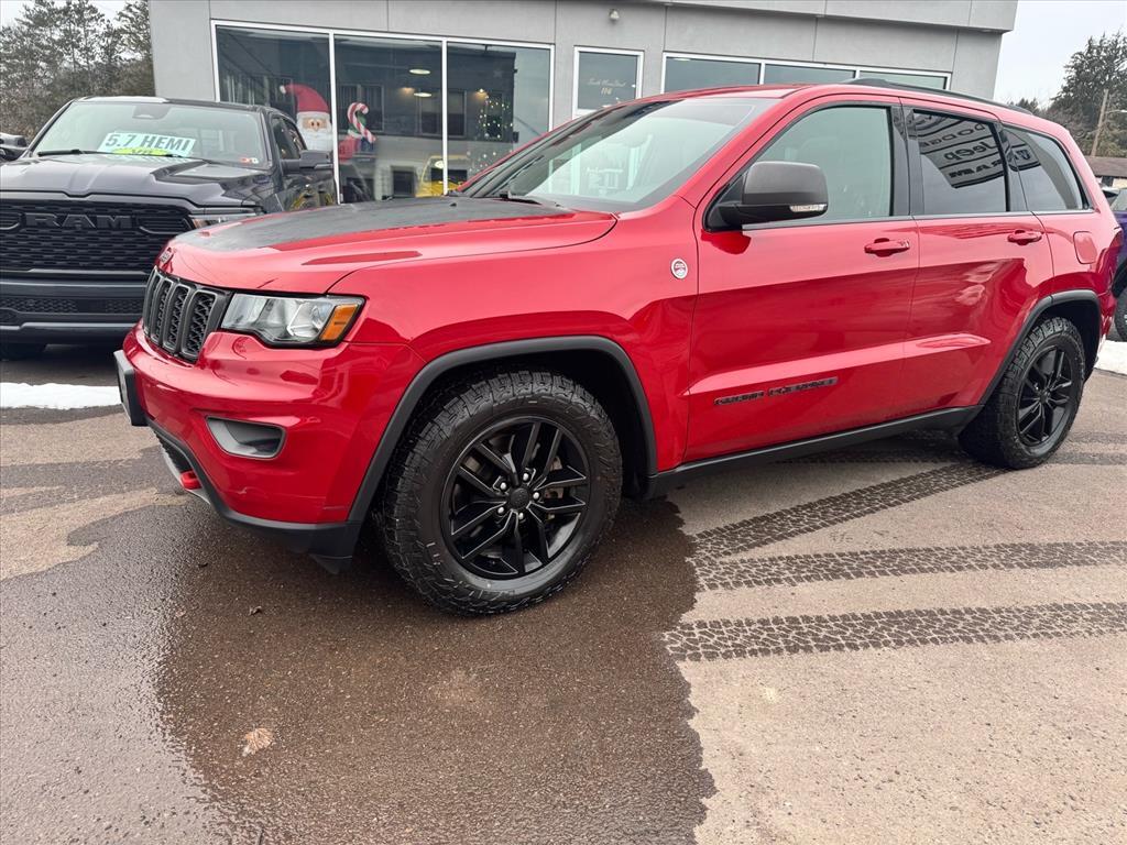 2019 Jeep Grand Cherokee Trailhawk's photo