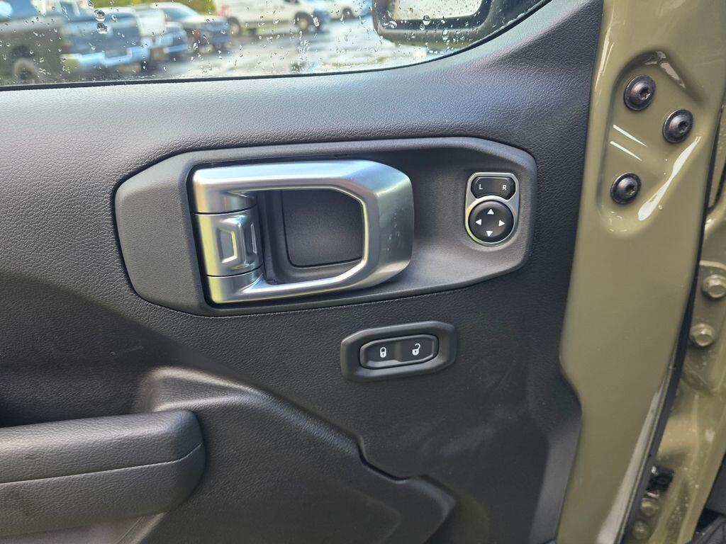2026 Jeep Wrangler 2-Door Willys - Photo 11