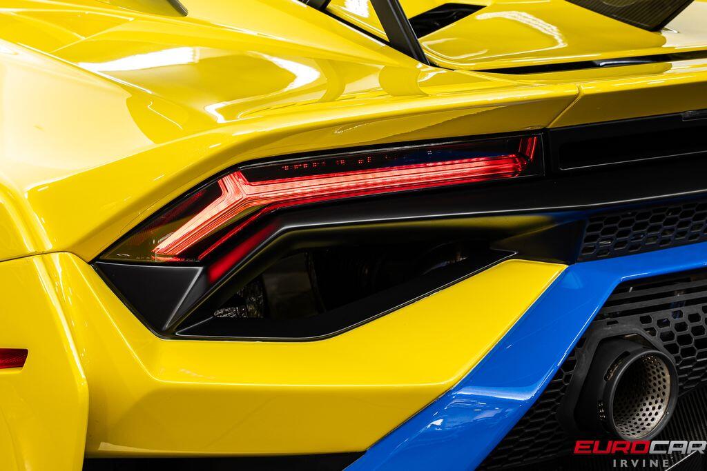 2022 Lamborghini Huracan STO *HUGE CARBON OPTIONS * FRONT LIFT*Image 22
