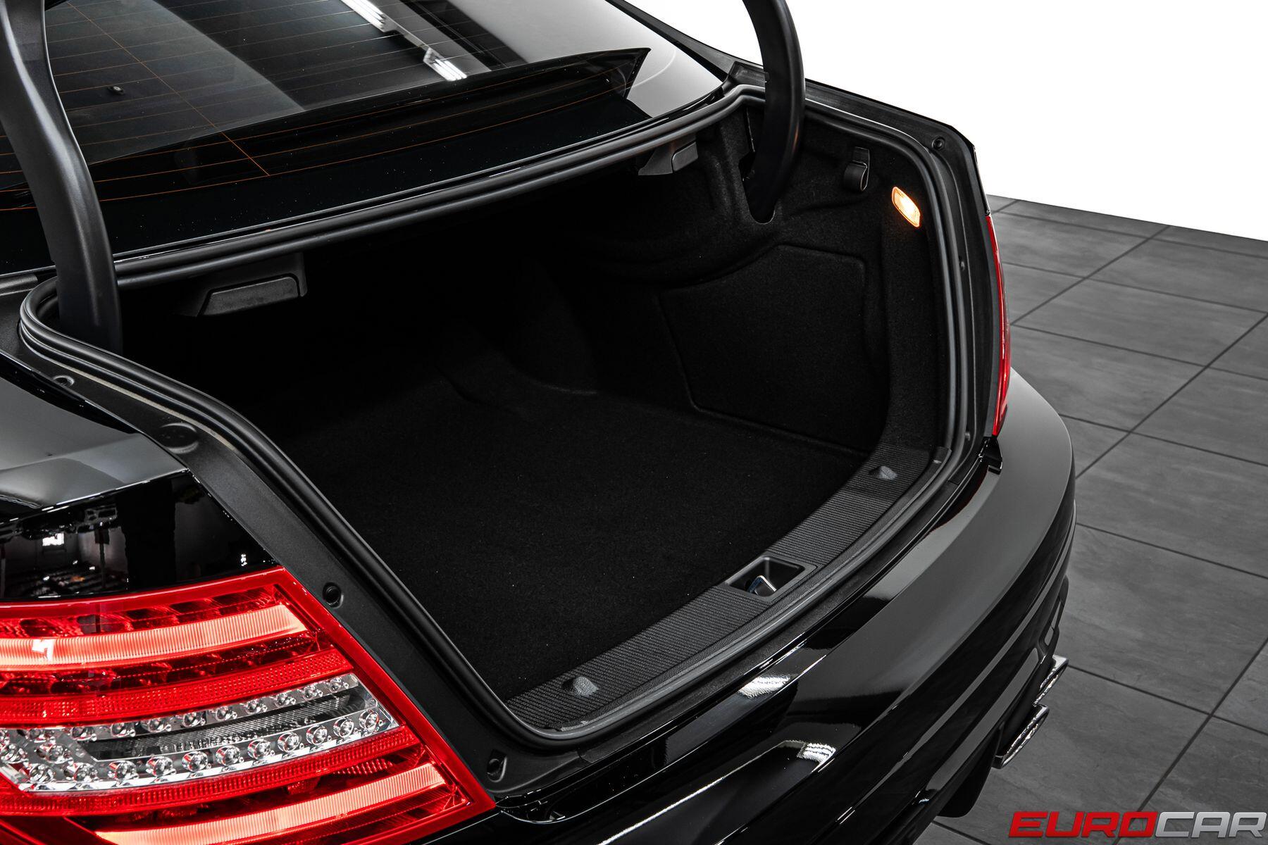 2012 Mercedes-Benz C-Class C 63 AMG *CARBON INTERIOR TRIM * SUNROOF*Image 16