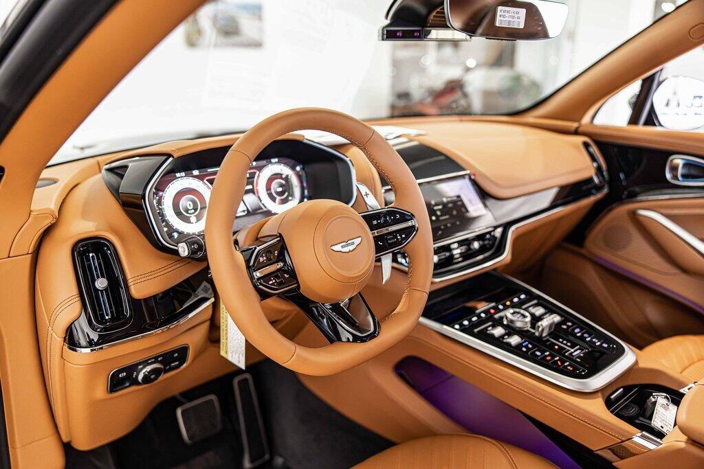 2026 Aston Martin DBX 707 - Photo 20