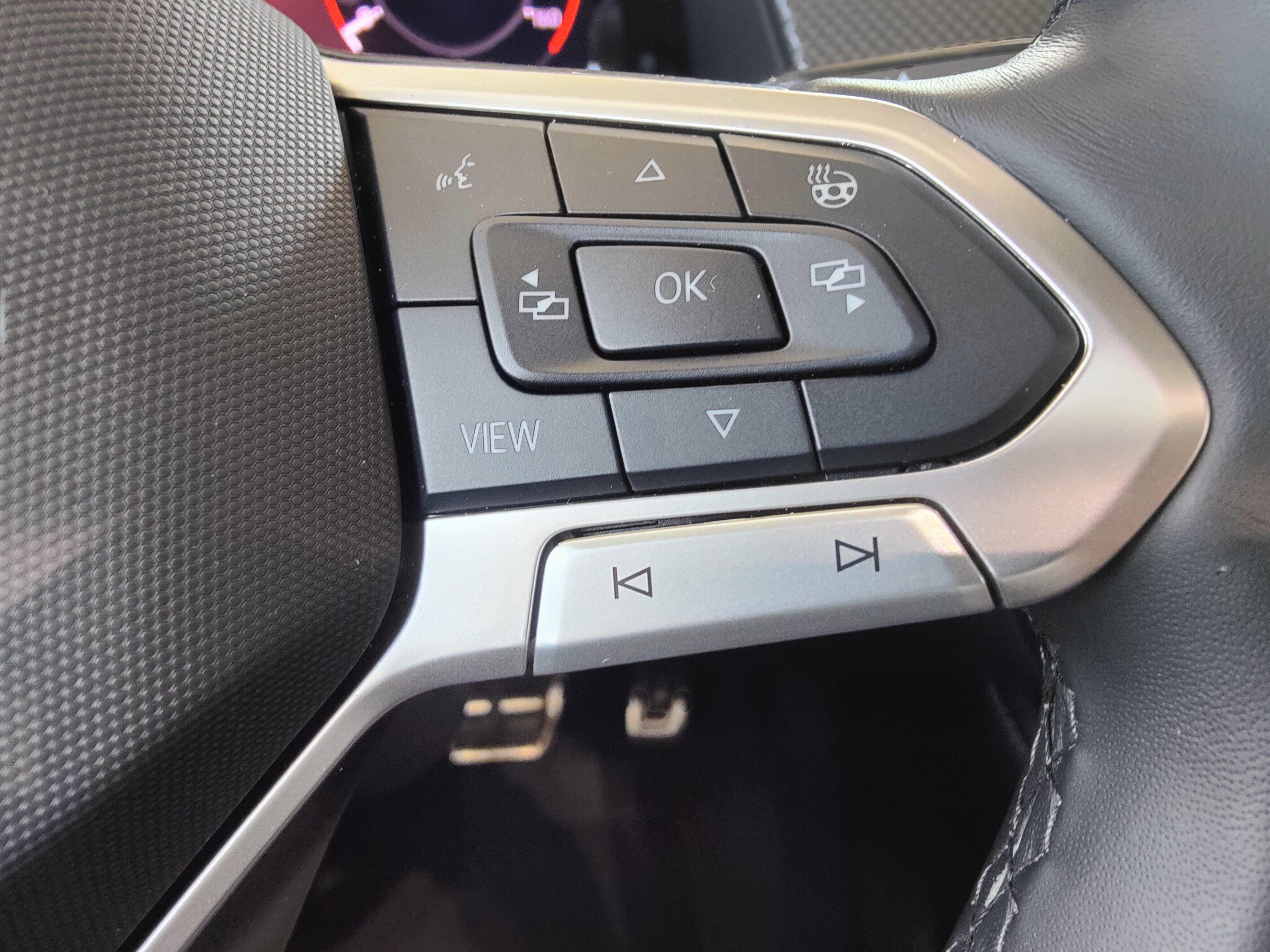 2026 Volkswagen Atlas Cross Sport SEL R-LINE - Photo 30
