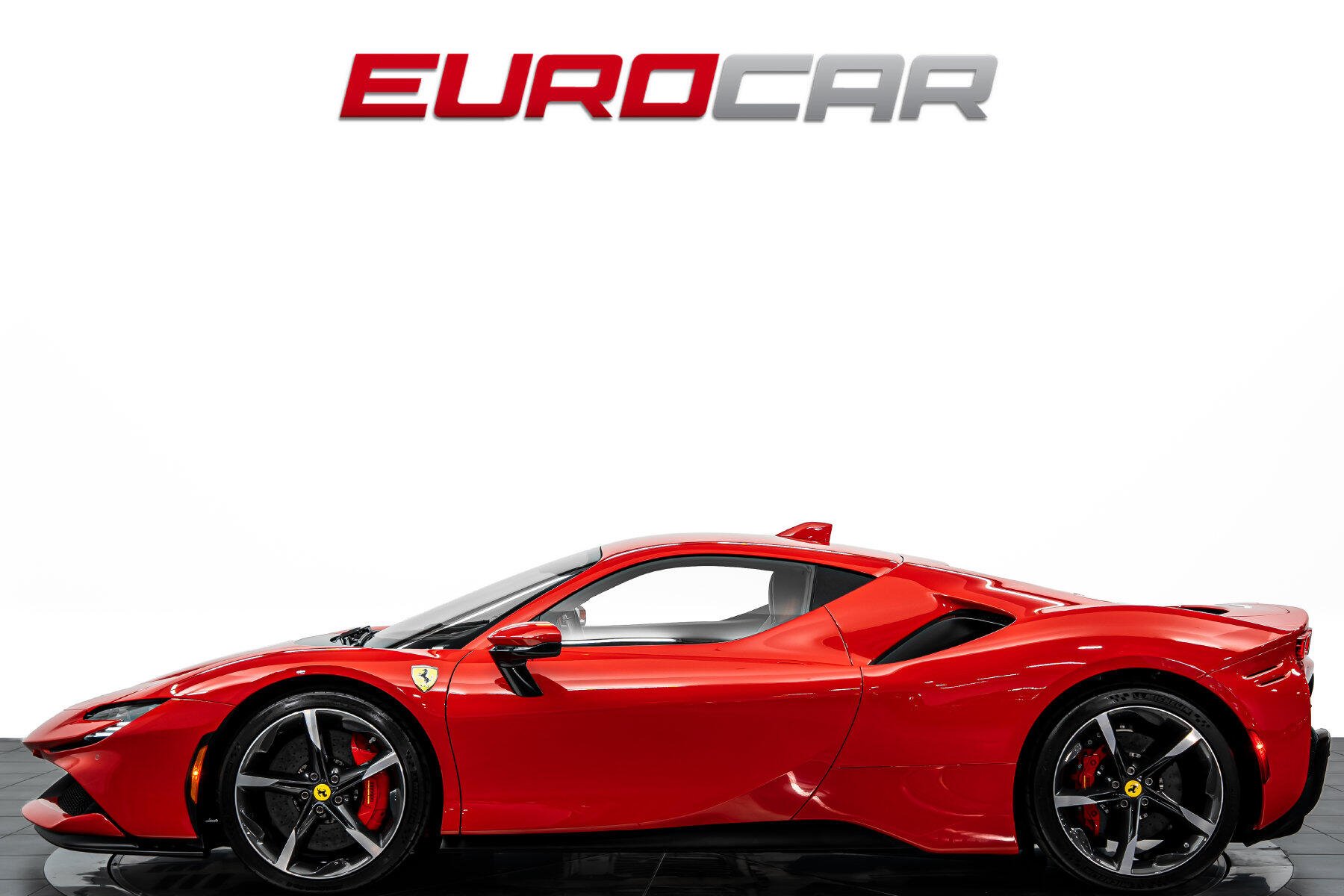 2021 Ferrari SF90 Stradale *CARBON STEERING WHEEL * FULL ELECTRIC SEATS*Image 2