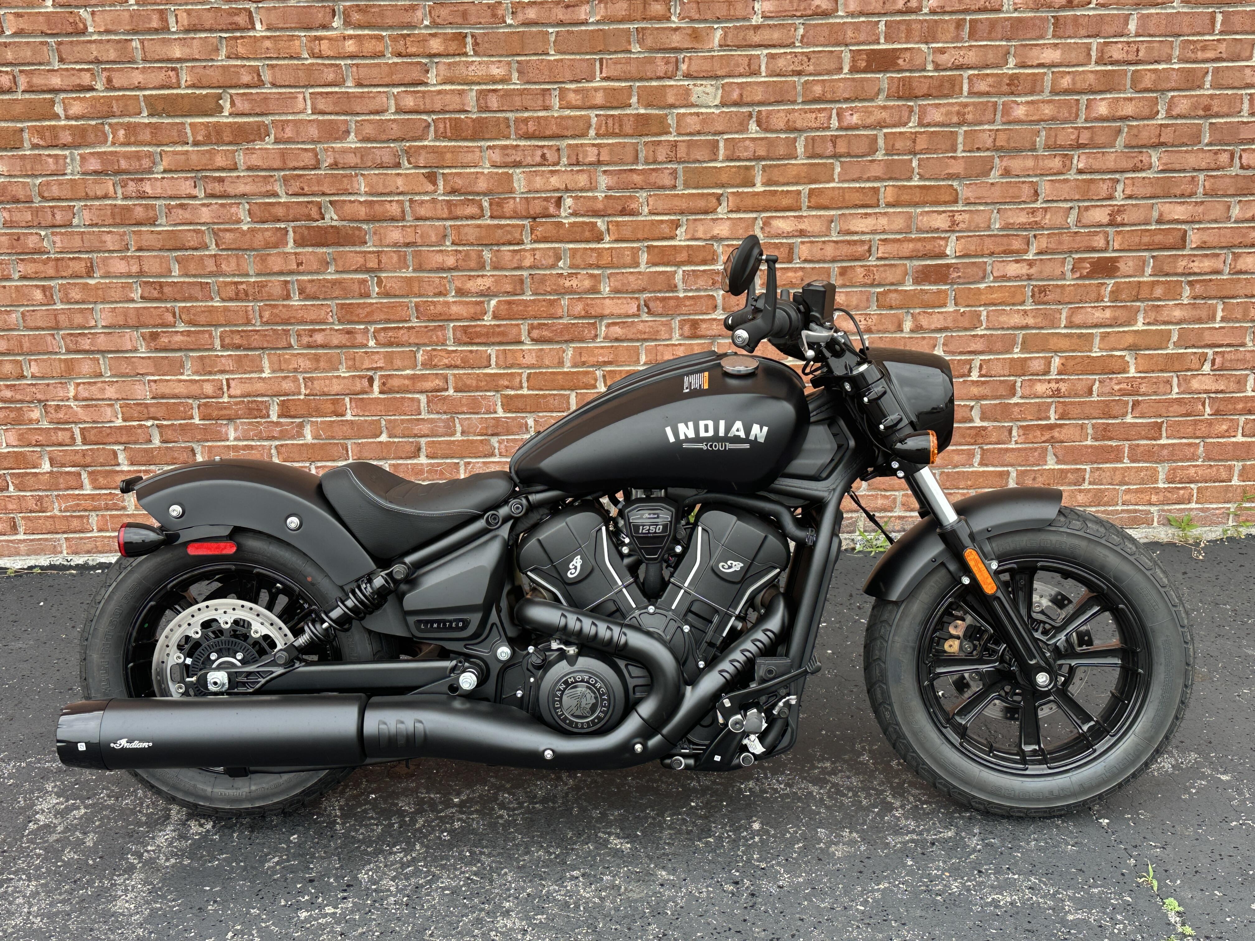 2026 Indian Scout Bobber Limited + Tech