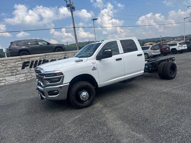 2026 RAM 3500 Chassis 3500 Tradesman Crew Cab Chassis 4x4 60' Ca