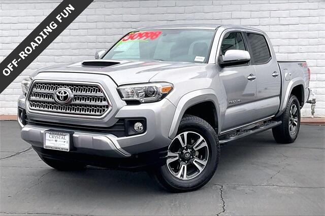 2017 Toyota Tacoma TRD Sport's photo