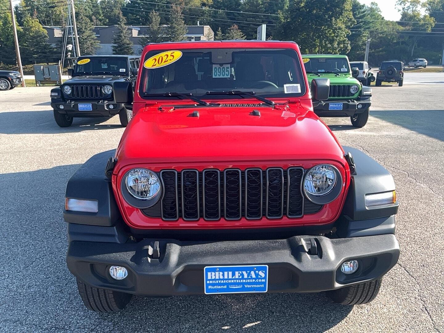 View vehicle photo 2