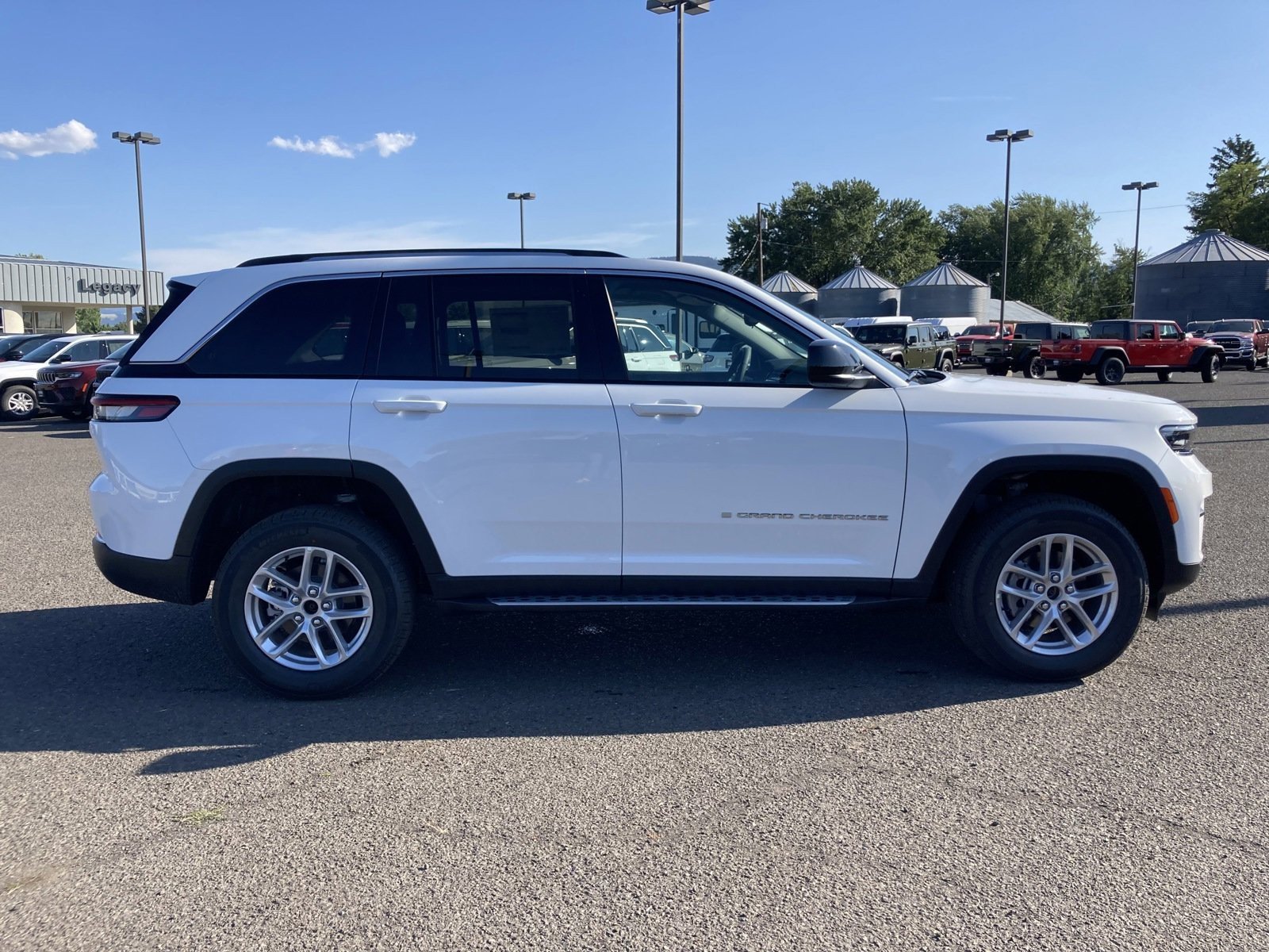 New 2023 Jeep Grand Cherokee Laredo Sport Utility in New Orleans