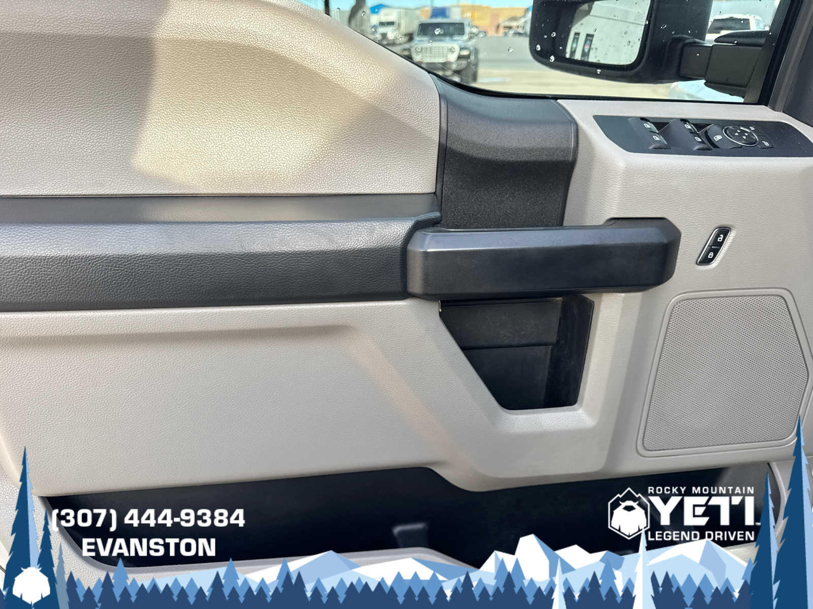 2021 Ford F-350 Super Duty Chassis Cab XL - Photo 23