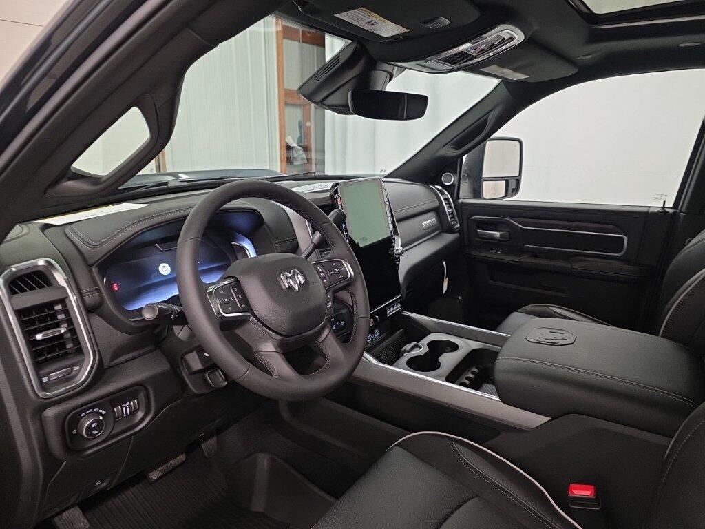 2026 RAM 3500 Laramie - Photo 16