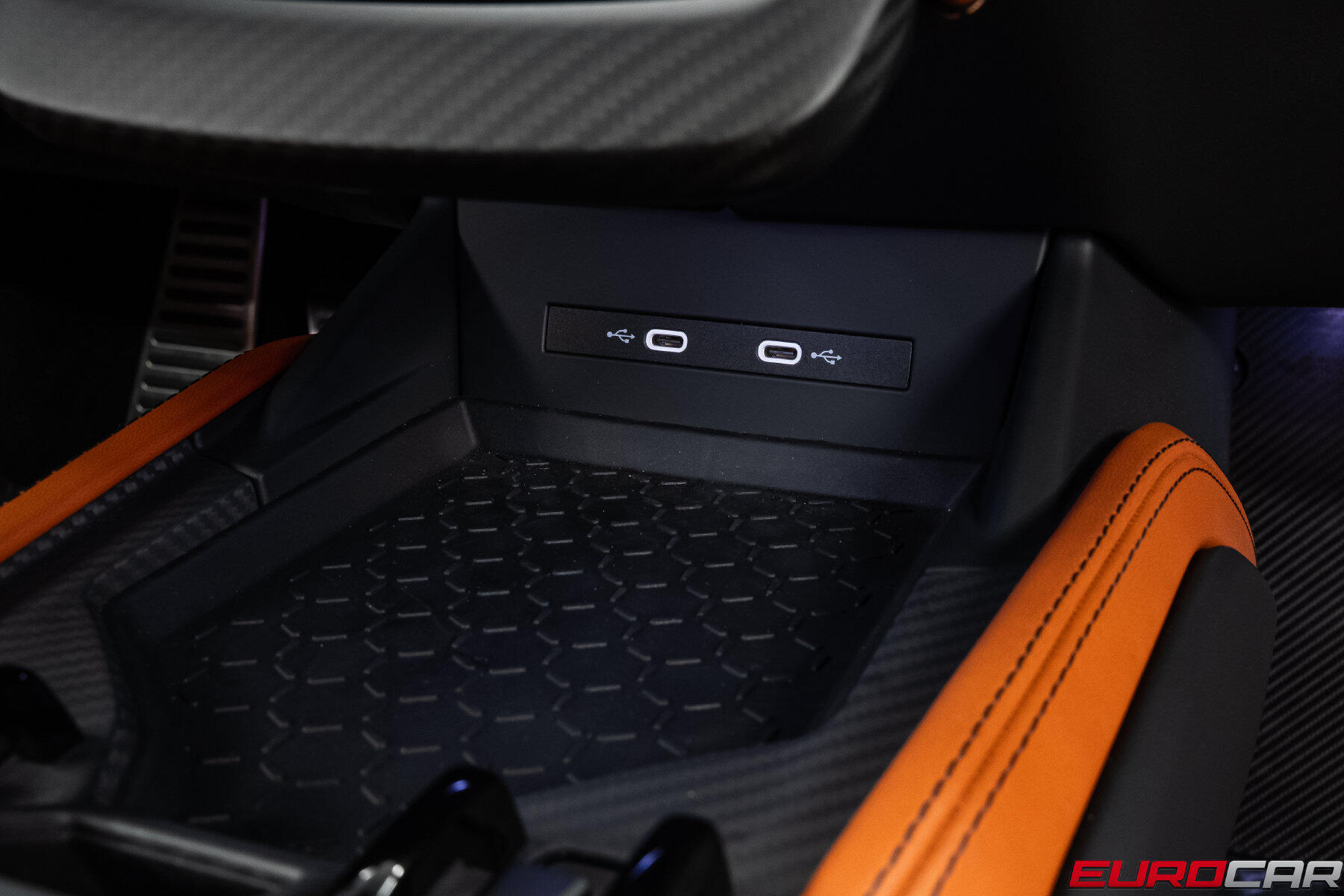 2025 Lamborghini Revuelto *SPECIAL FACTORY PAINT * RARE INTERIOR COLOR*Image 39