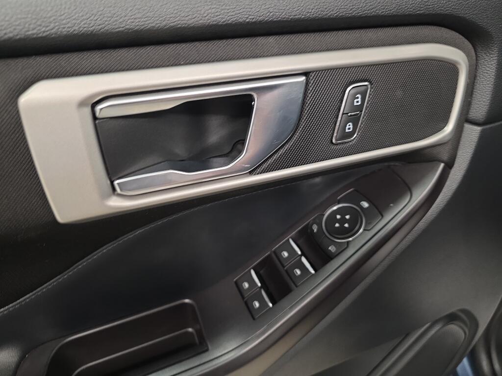 2020 Ford Explorer XLT - Photo 25