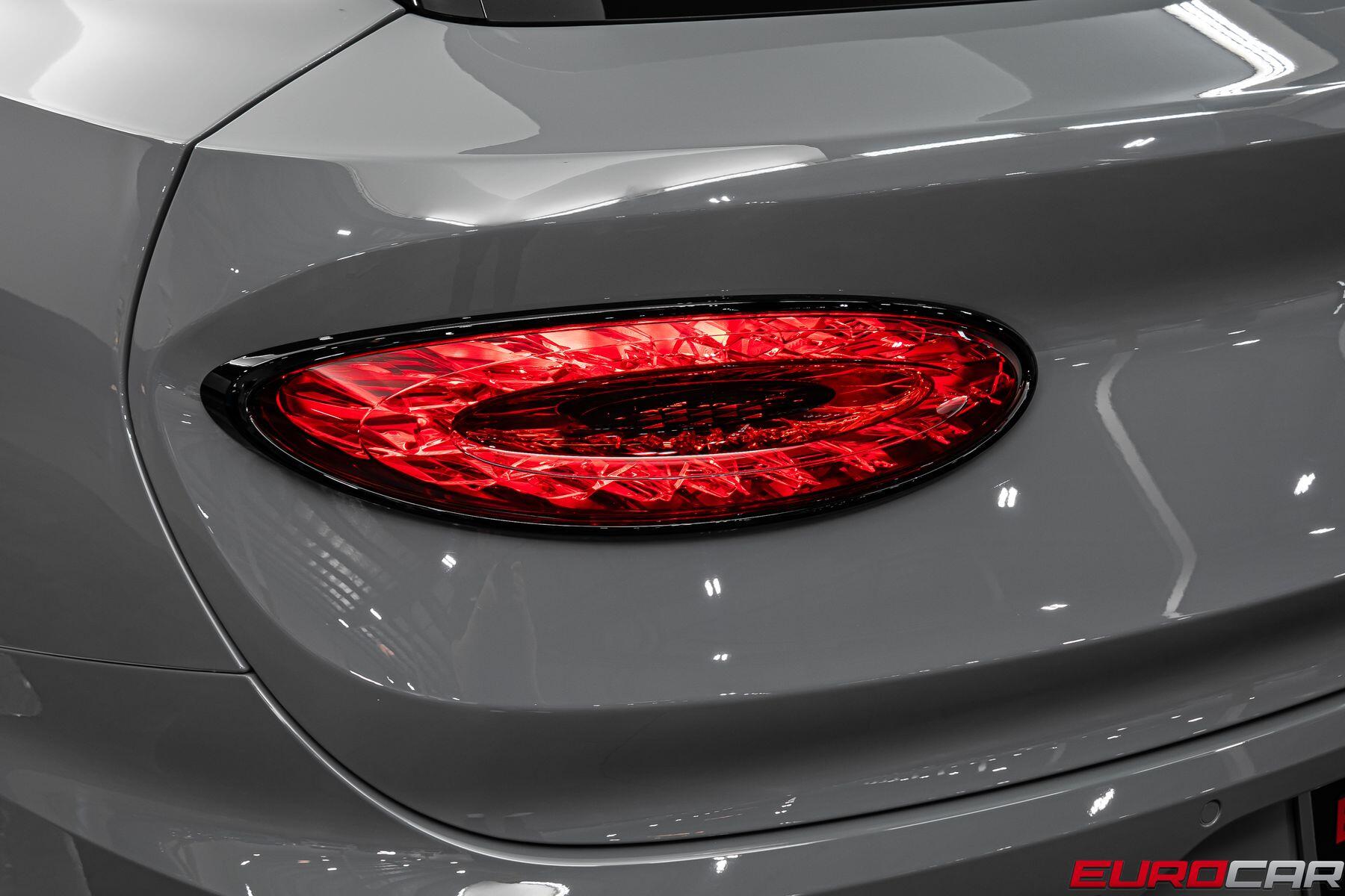 2025 Bentley Bentayga S Black Edition *PANORAMIC SUNROOF*Image 18