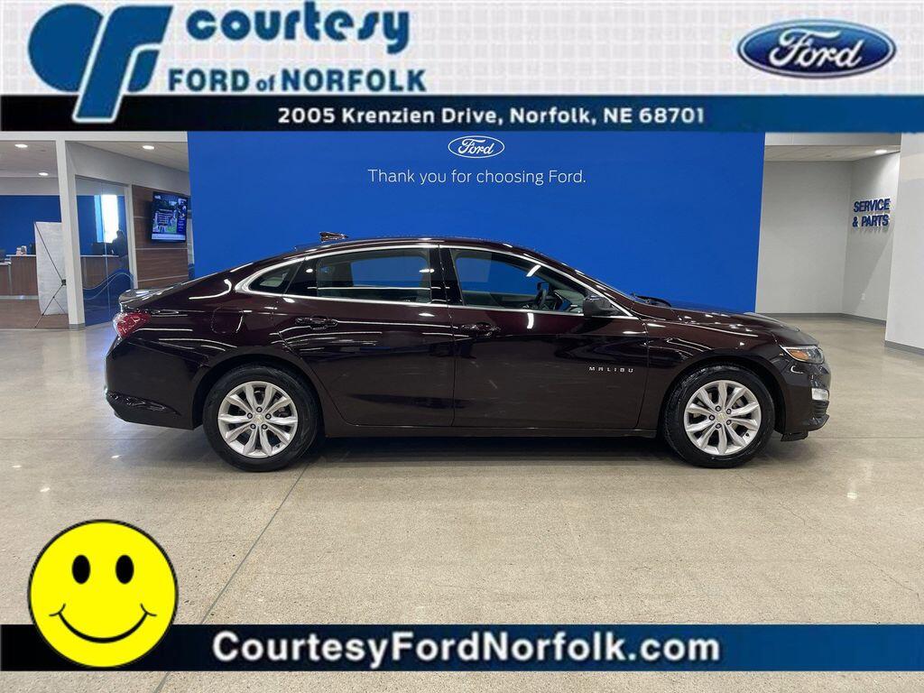 Used 2020 Chevrolet Malibu 1LT with VIN 1G1ZD5ST6LF102803 for sale in Norfolk, NE