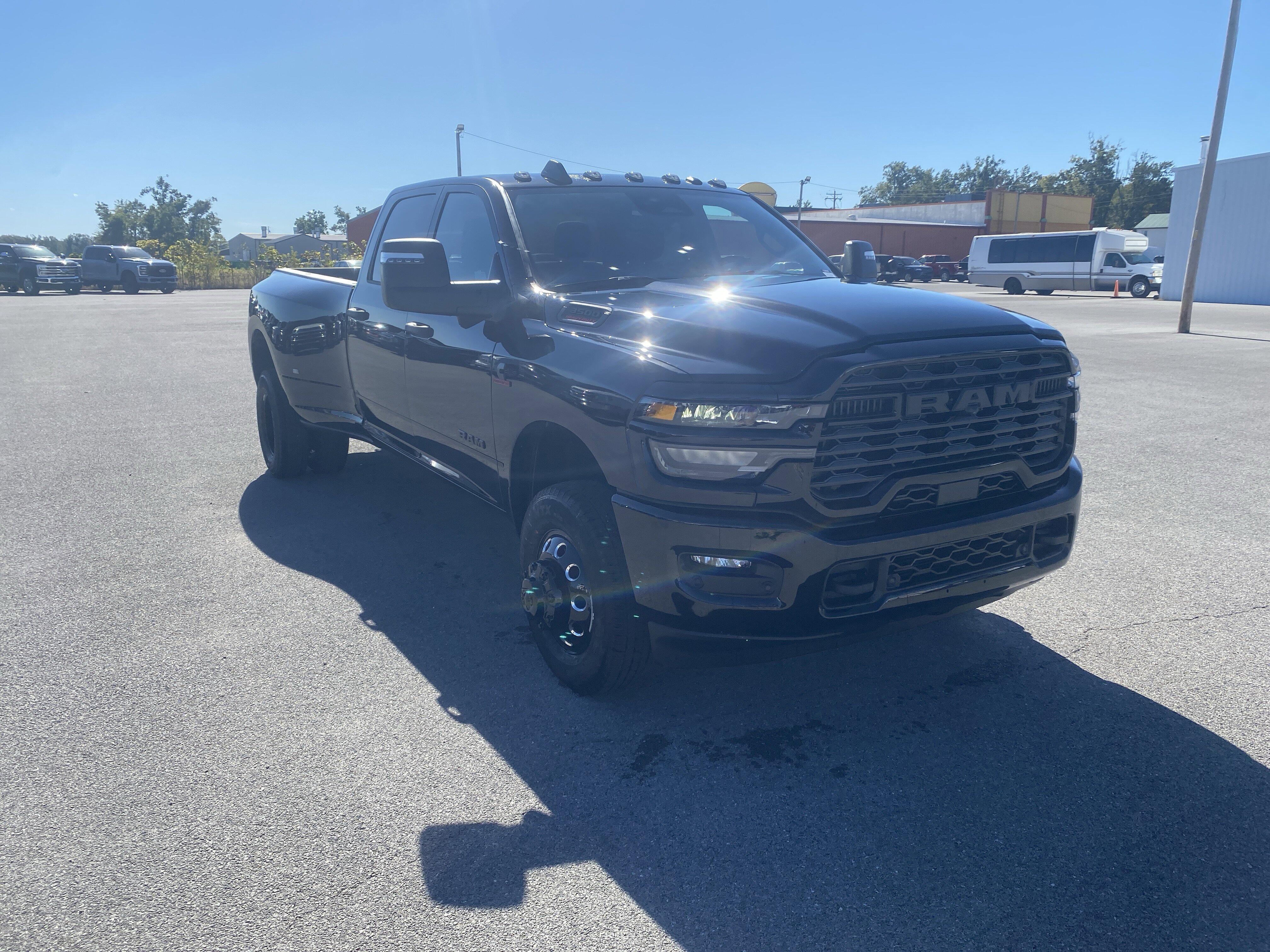 2026 RAM Ram 3500 Pickup Big Horn's photo