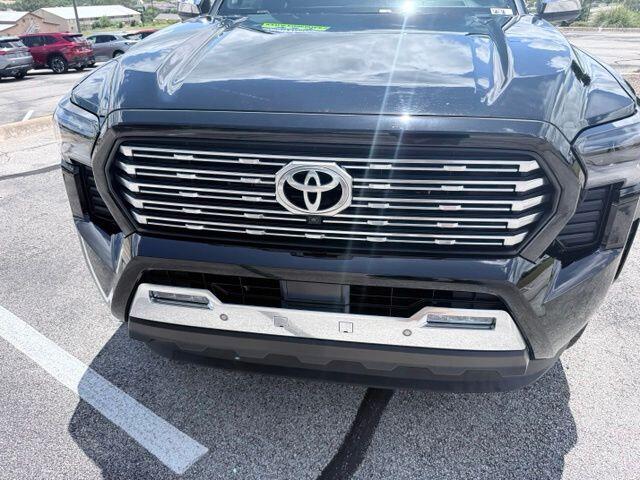 2025 Toyota Tacoma Limited - Photo 12