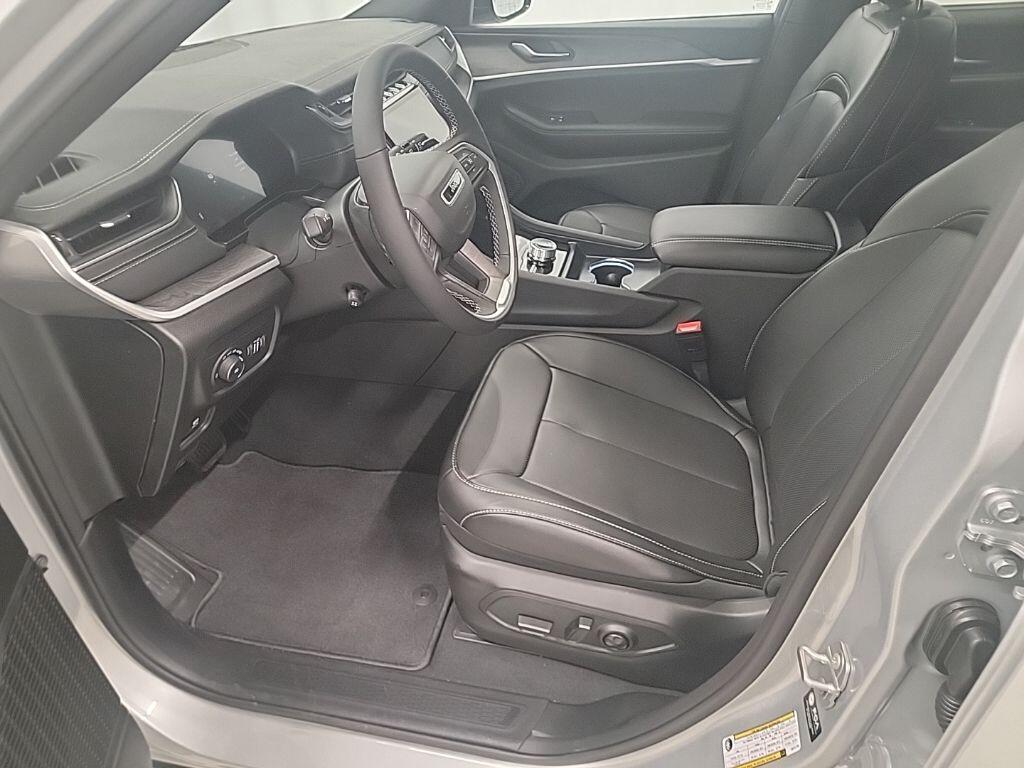 2025 Jeep Grand Cherokee L Limited - Photo 13