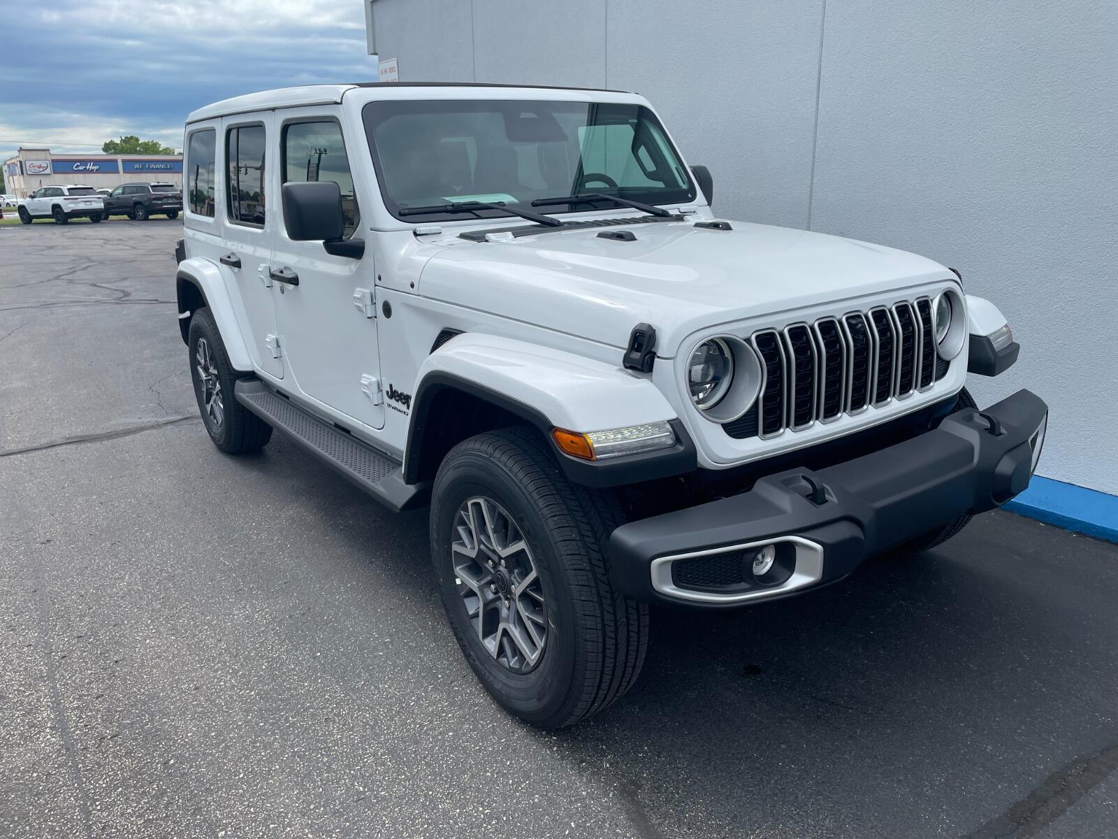 2025 Jeep Wrangler 4-Door Sahara - Photo 6