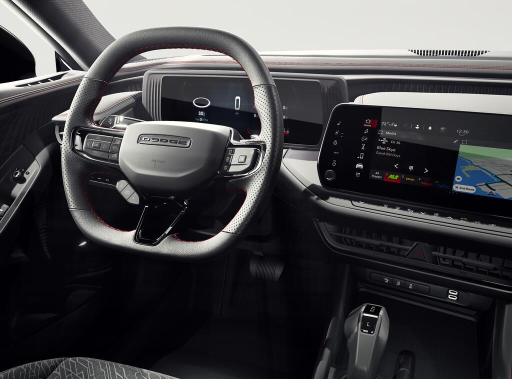 2027 Dodge Charger R/T - Photo 9