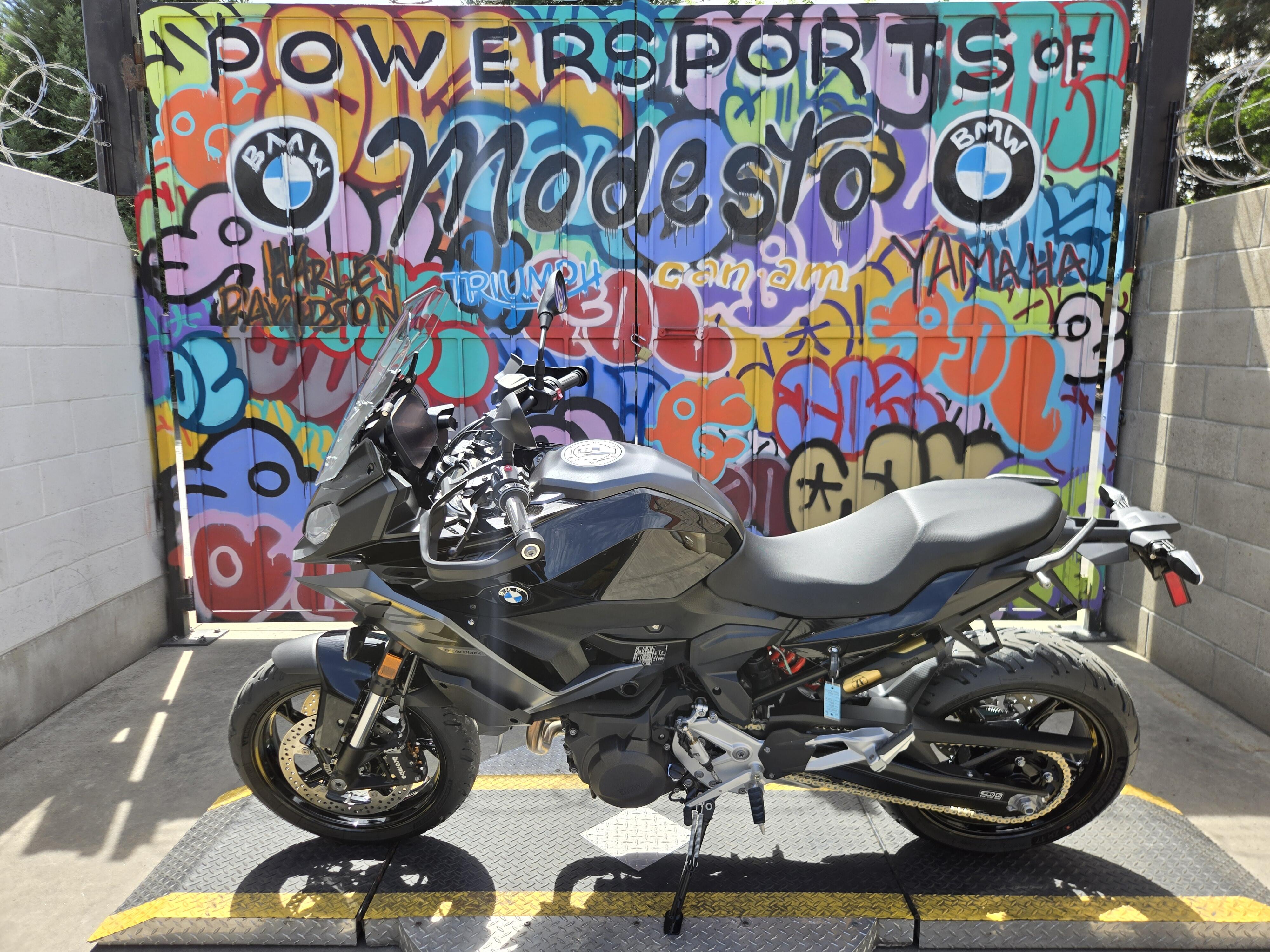 2026 BMW F 900 XR