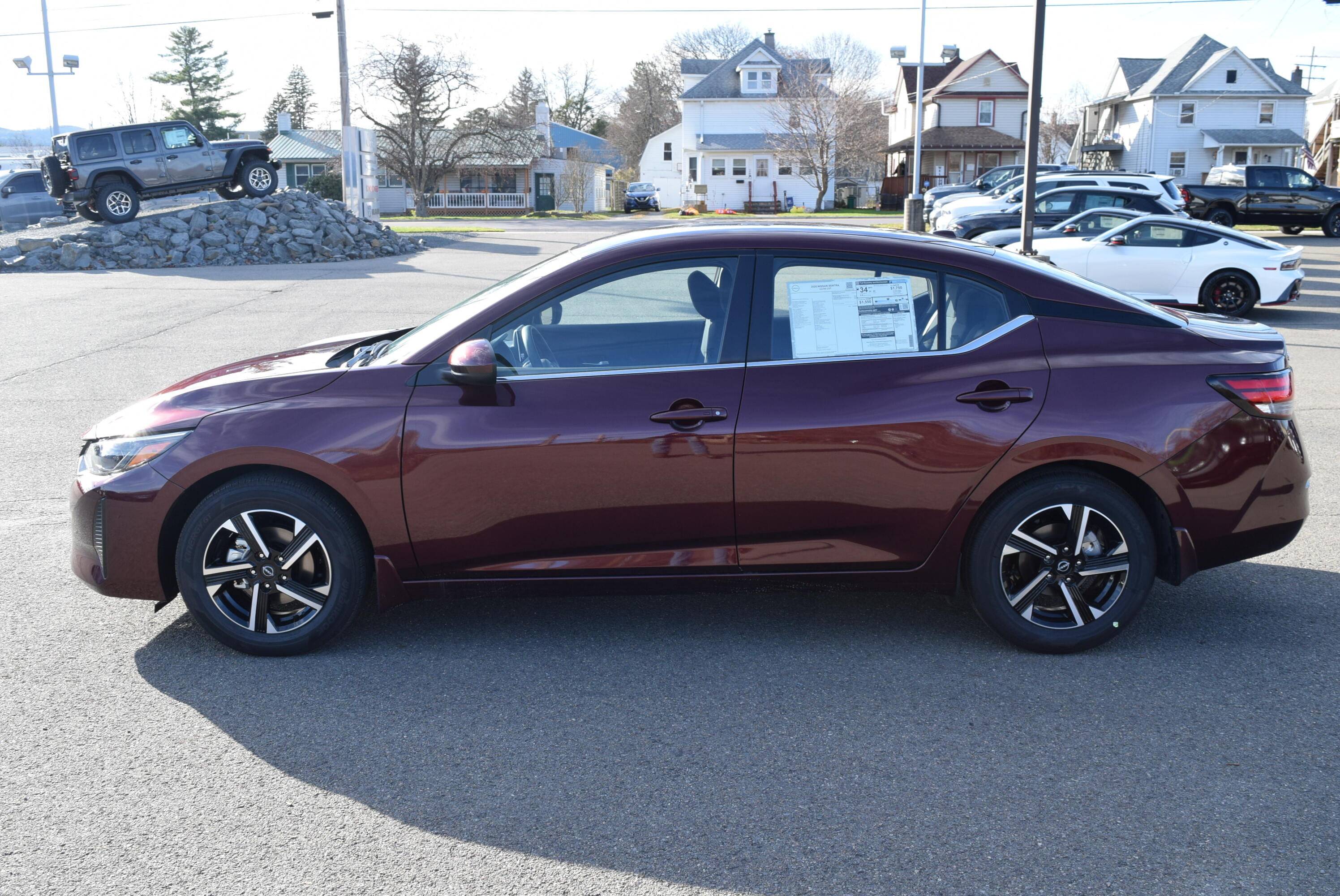 2025 Nissan Sentra SV's photo