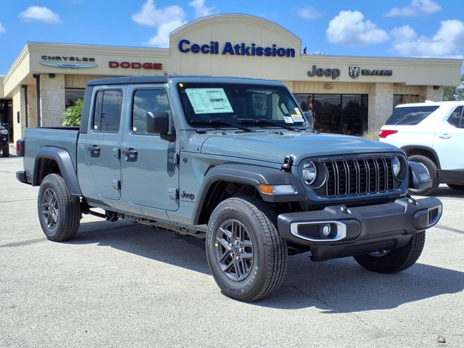 2025 Jeep Gladiator Sport S's photo