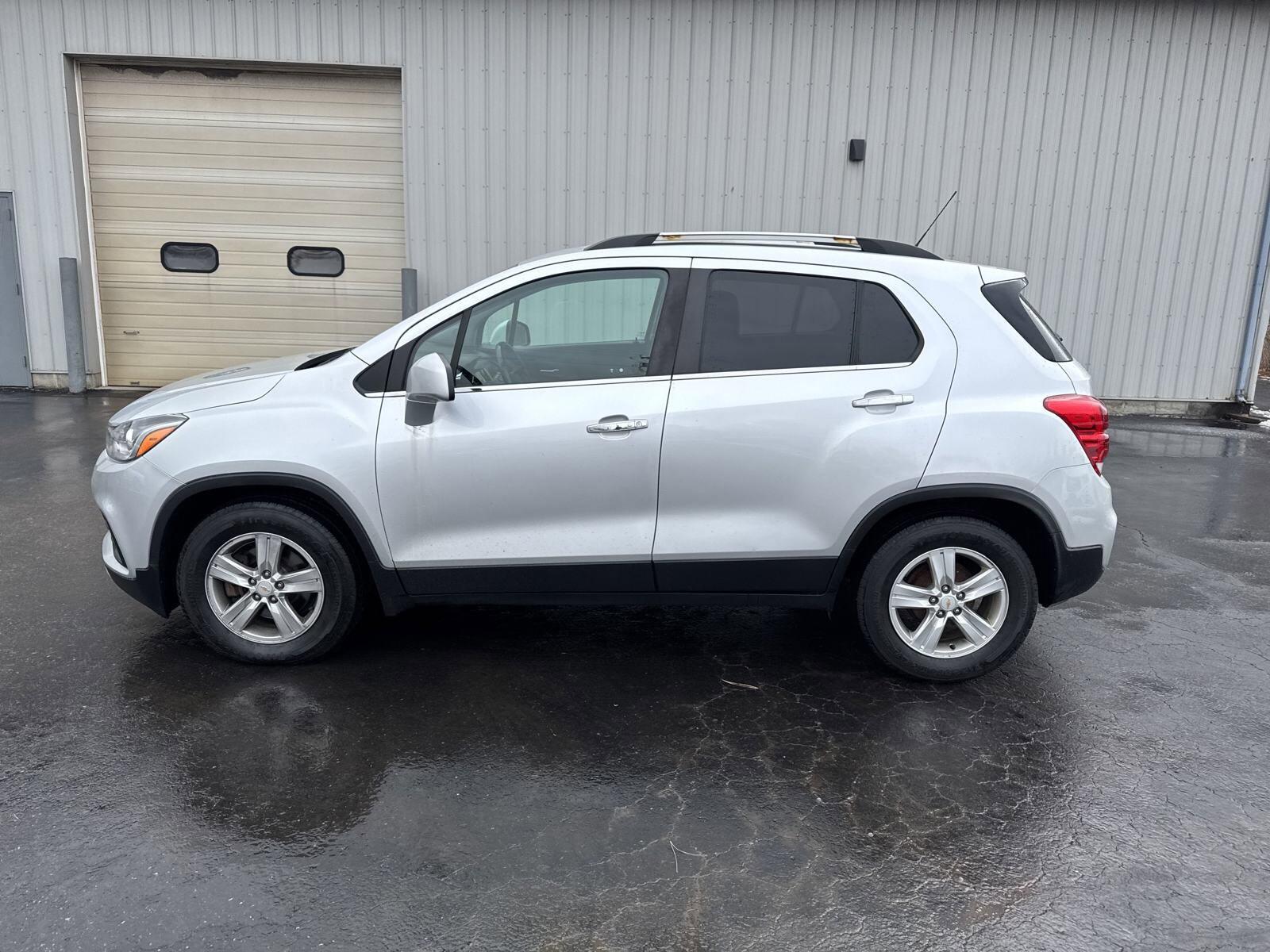 Used 2019 Chevrolet Trax LT with VIN KL7CJLSBXKB913301 for sale in Victor, NY