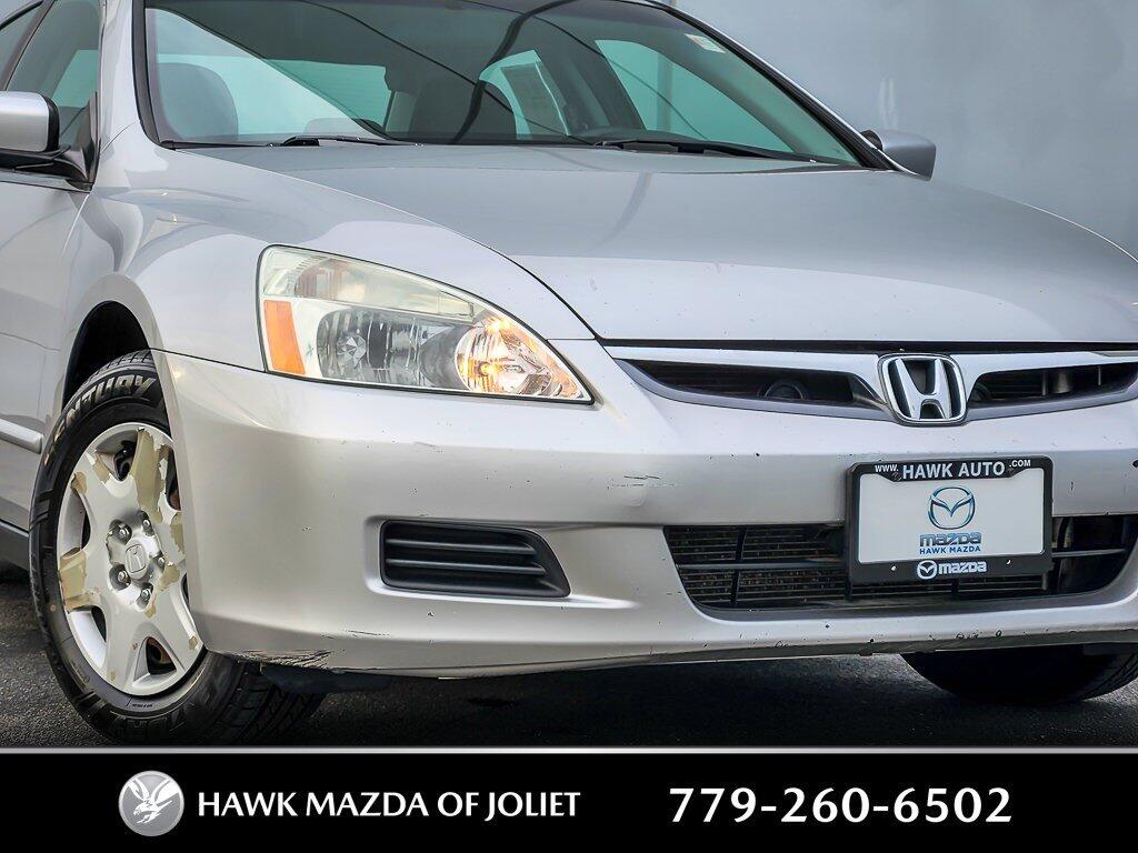 Used 2006 Honda Accord LX with VIN 3HGCM56486G702243 for sale in Glenview, IL