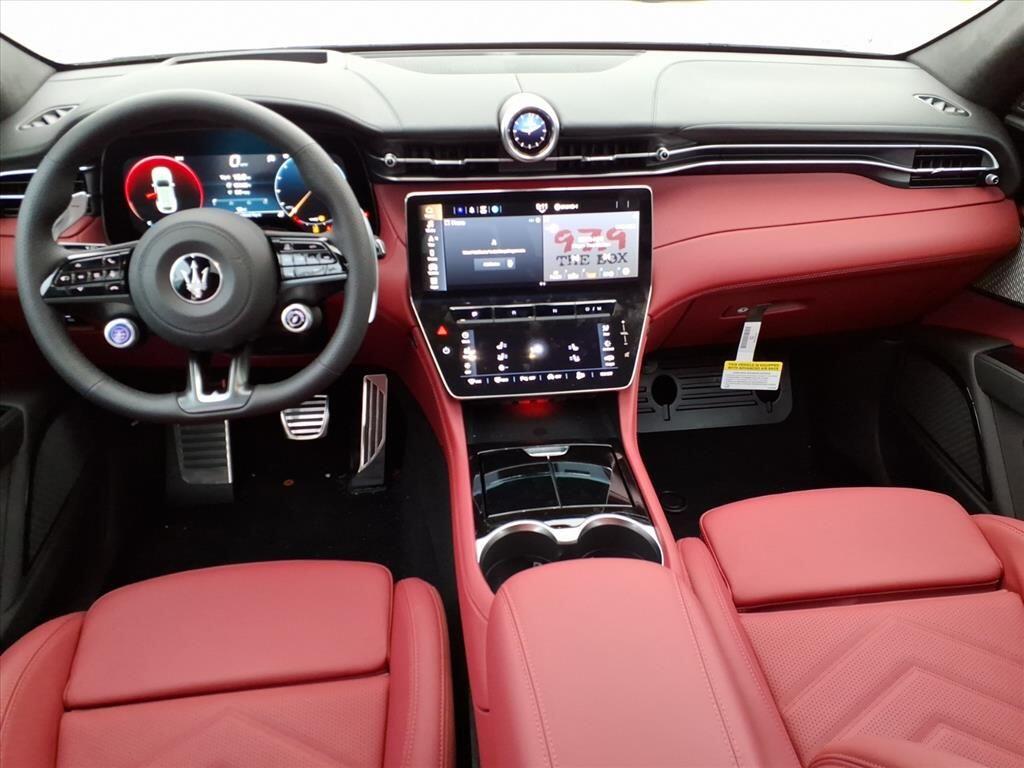 2026 Maserati Grecale Modena V6 - Photo 12
