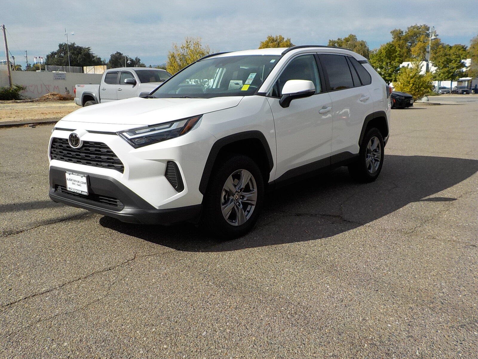 Used 2024 Toyota RAV4 XLE with VIN 2T3P1RFV2RC402535 for sale in Redding, CA