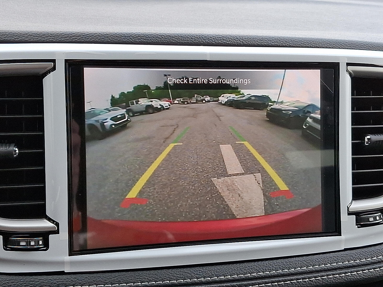 2025 Chrysler Pacifica Select - Photo 13