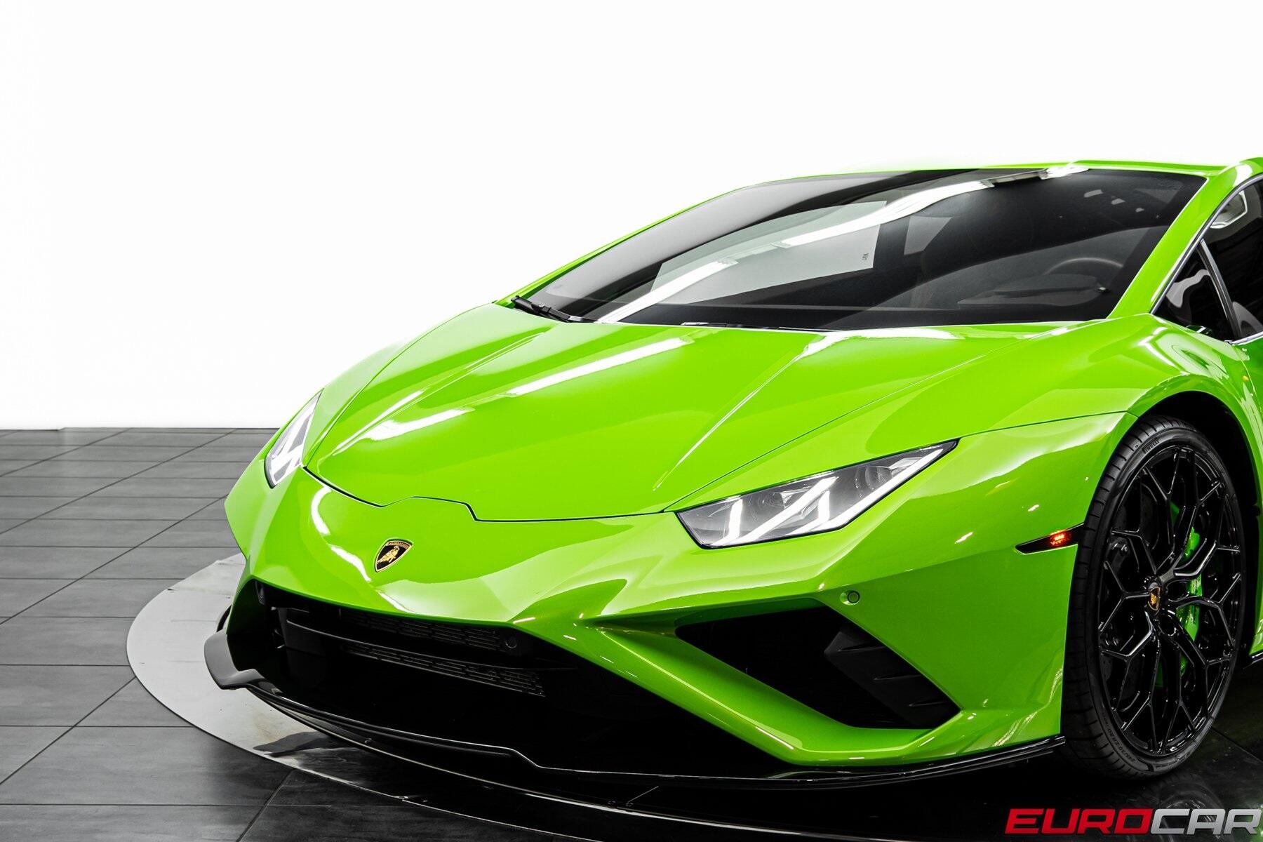 2023 Lamborghini Huracan EVO RWD *HIGH GLOSS BLACK STYLE PACKAGE* Image 12