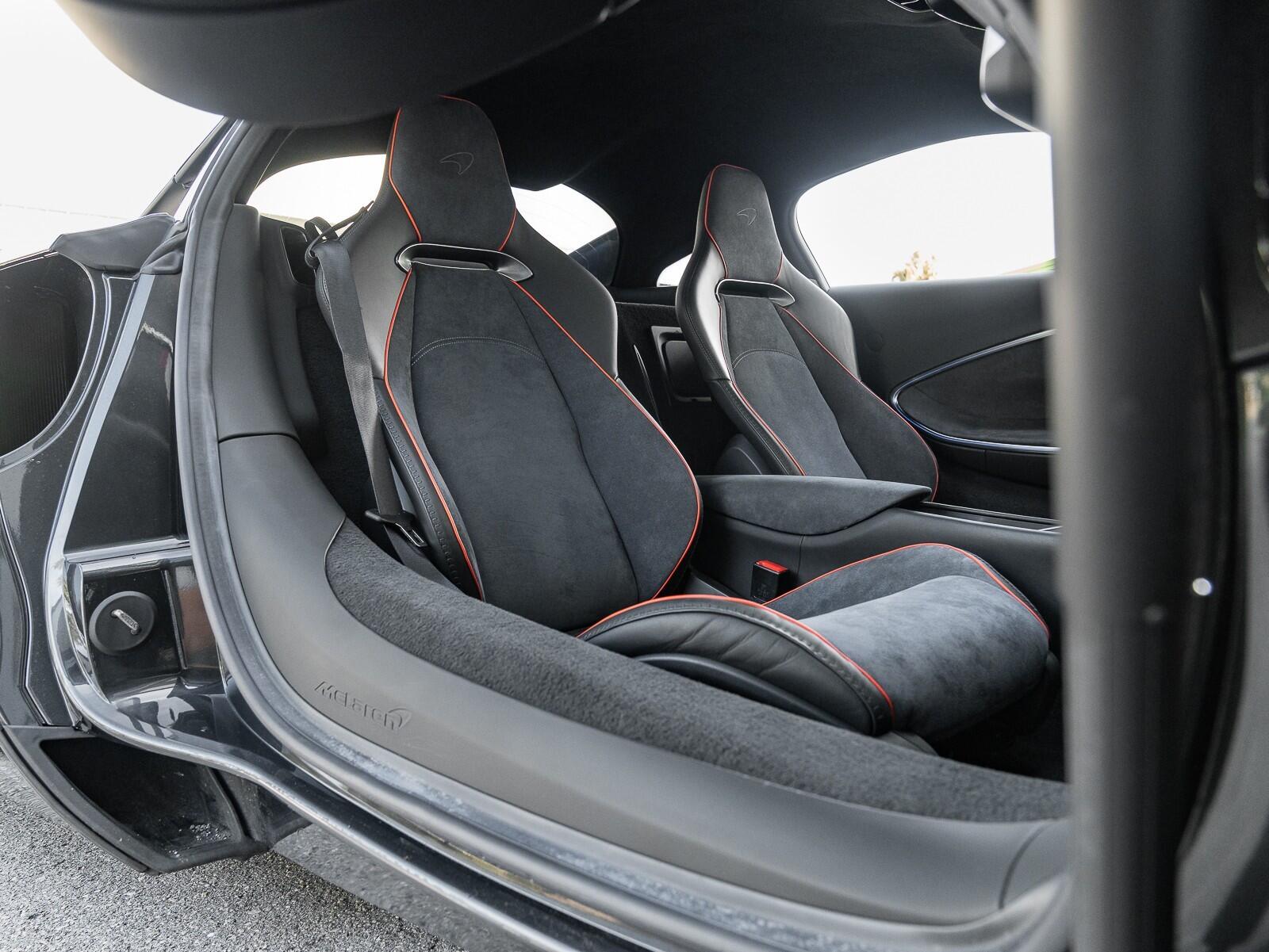 Used 2025 McLaren Artura 