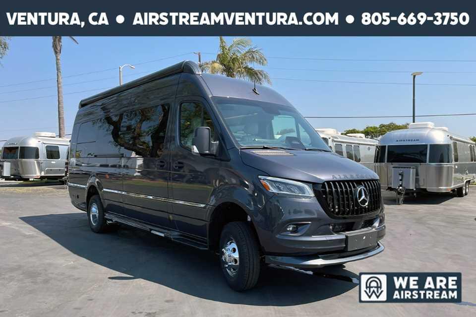 2025 Mercedes-Benz Sprinter Cargo Van Base's photo