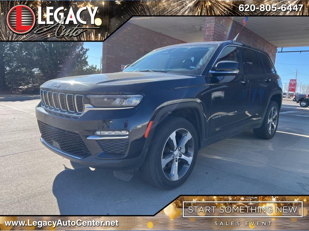 Used 2023 Jeep Grand Cherokee Limited with VIN 1C4RJHBG3PC531277 for sale in Garden City, KS