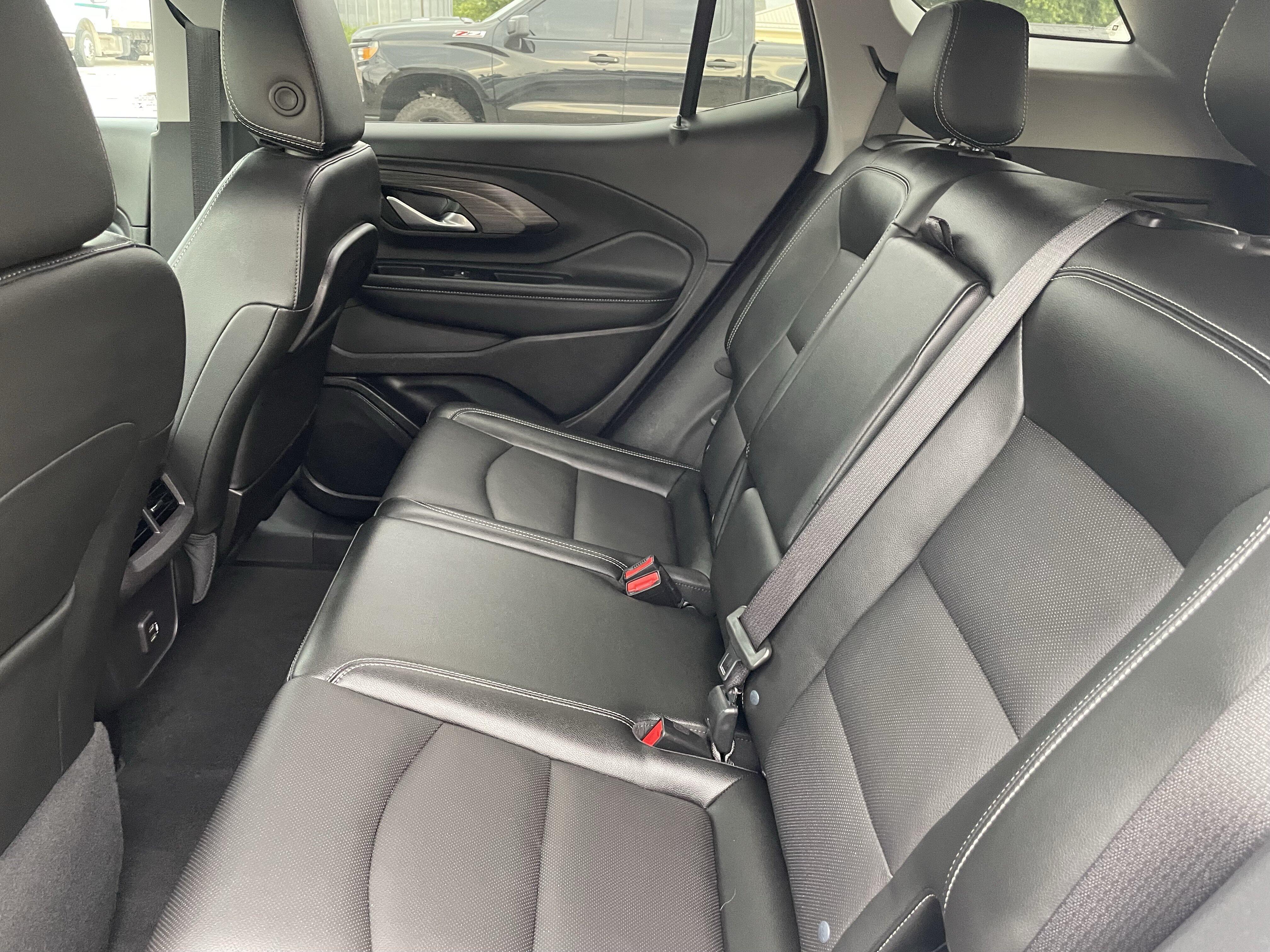 2024 GMC Terrain SLT - Photo 15