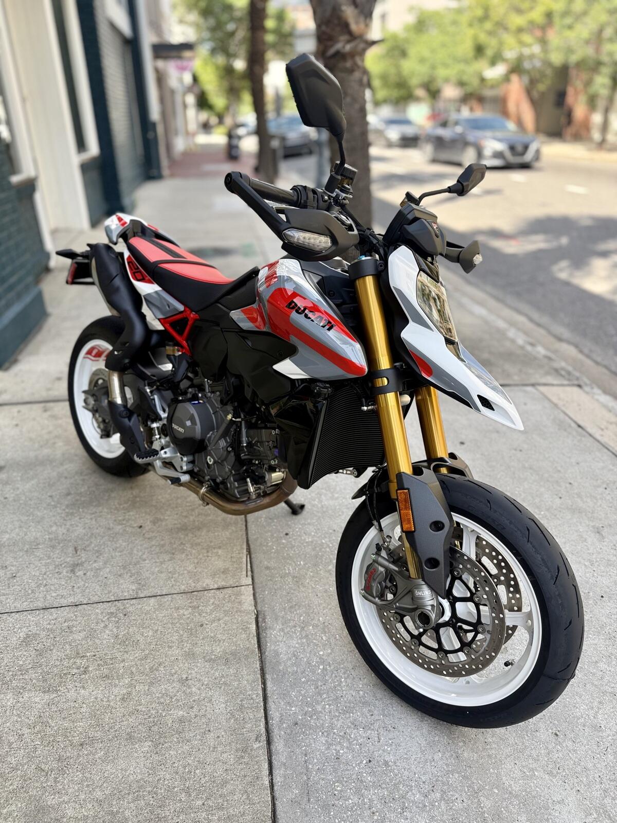 New 2027 Ducati HYPERMOTARD V2 SP 