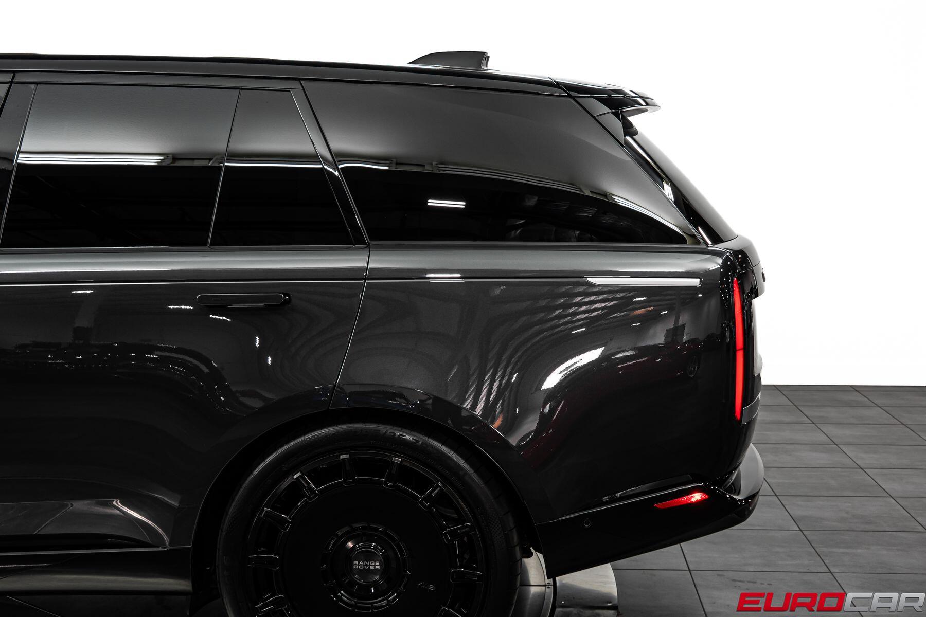 2025 Land Rover Range Rover SV *EXECUTIVE REAR SEATS * CUSTOM AL13 WHEELS*Image 14