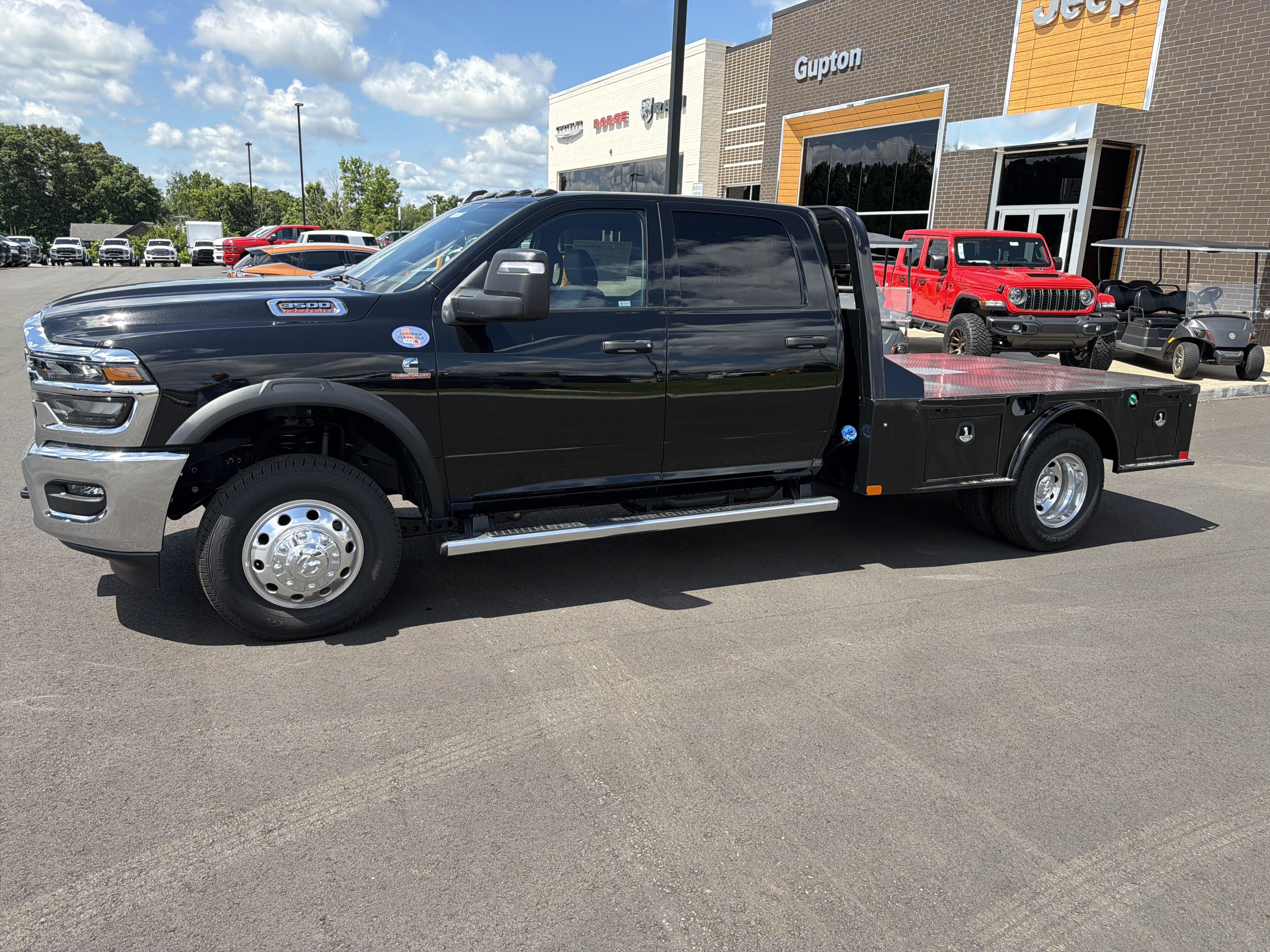 2026 RAM 3500 Chassis Tradesman - Photo 17