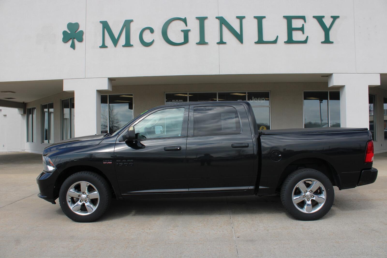 2017 RAM 1500 Express Crew Cab 4WD