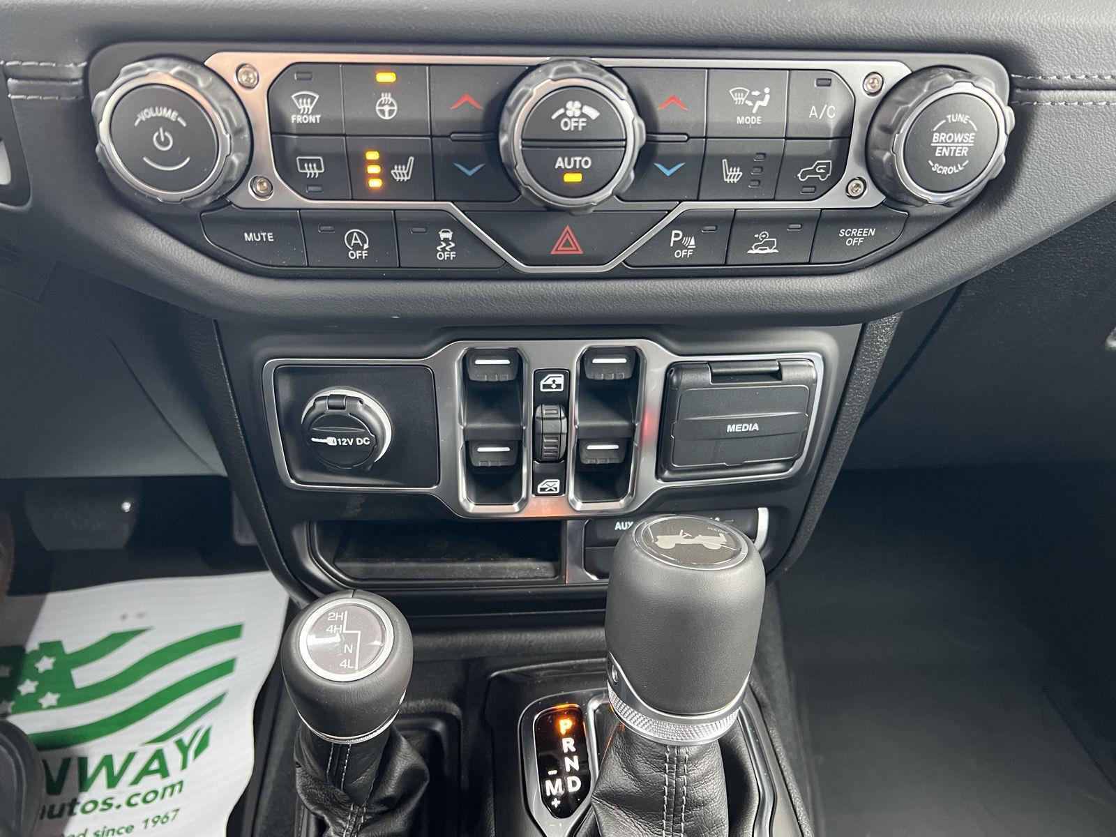 2026 Jeep Wrangler 4-Door Sahara - Photo 32