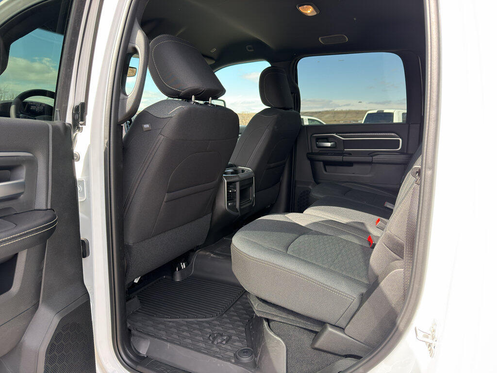 2026 RAM 2500 Big Horn - Photo 17