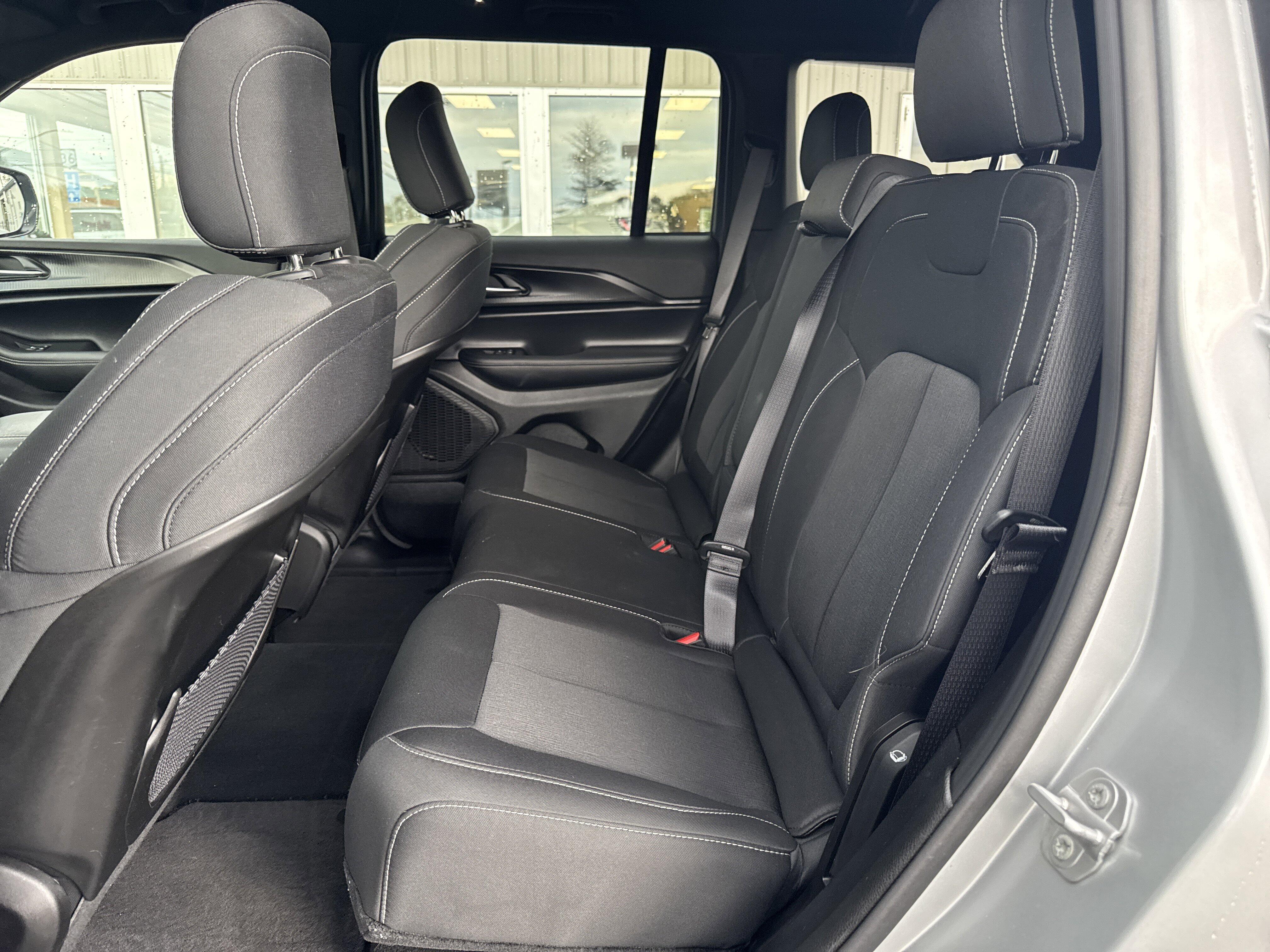 2025 Jeep Grand Cherokee Laredo - Photo 18