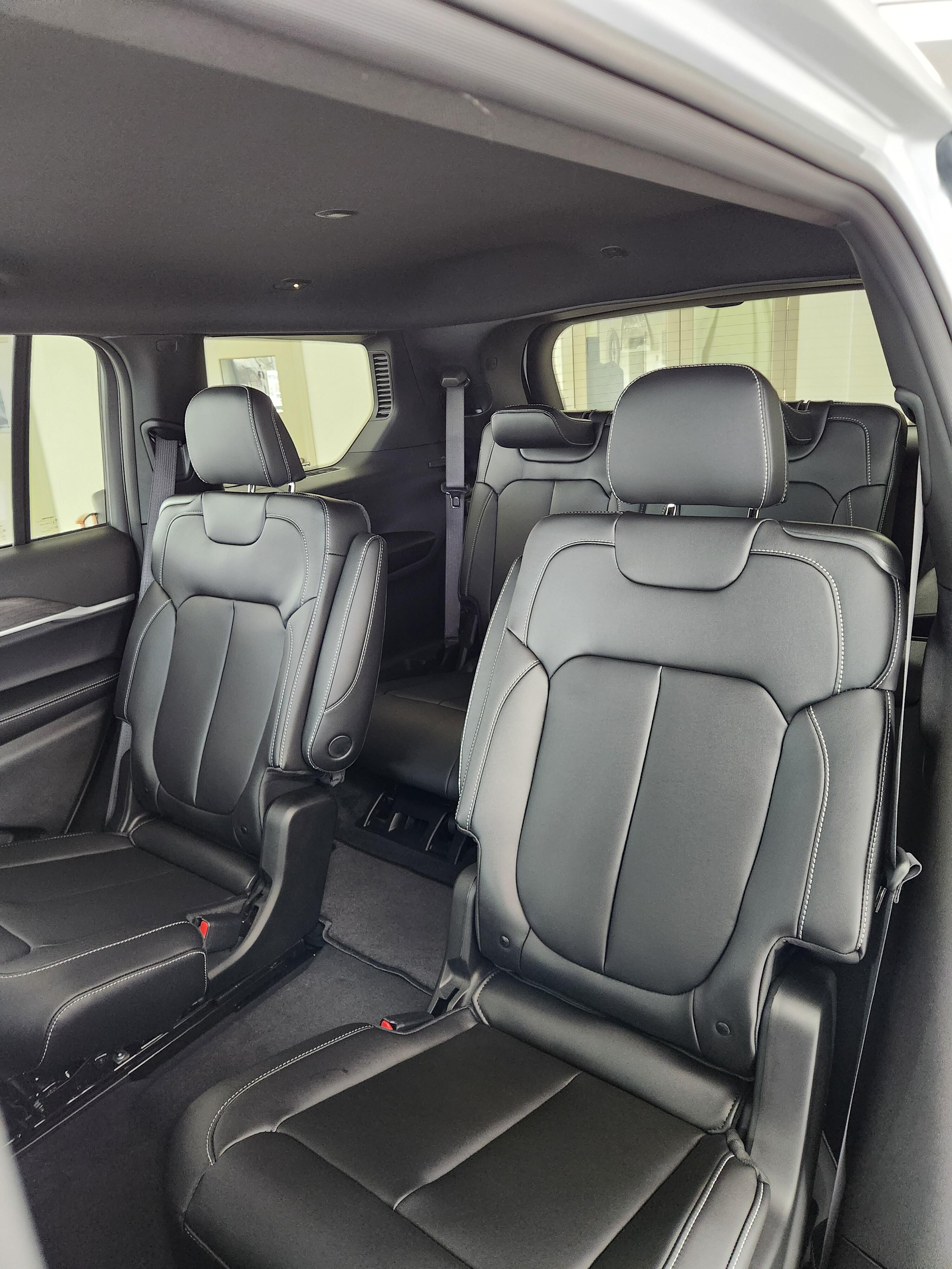 2025 Jeep Grand Cherokee L Limited - Photo 9