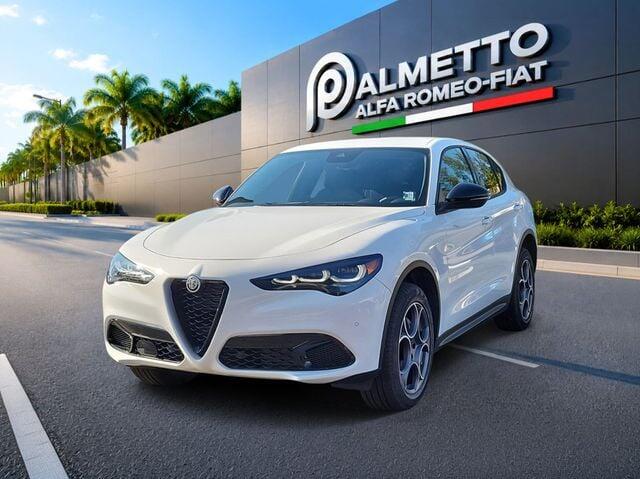 2025 Alfa Romeo Stelvio Stelvio AWD's photo