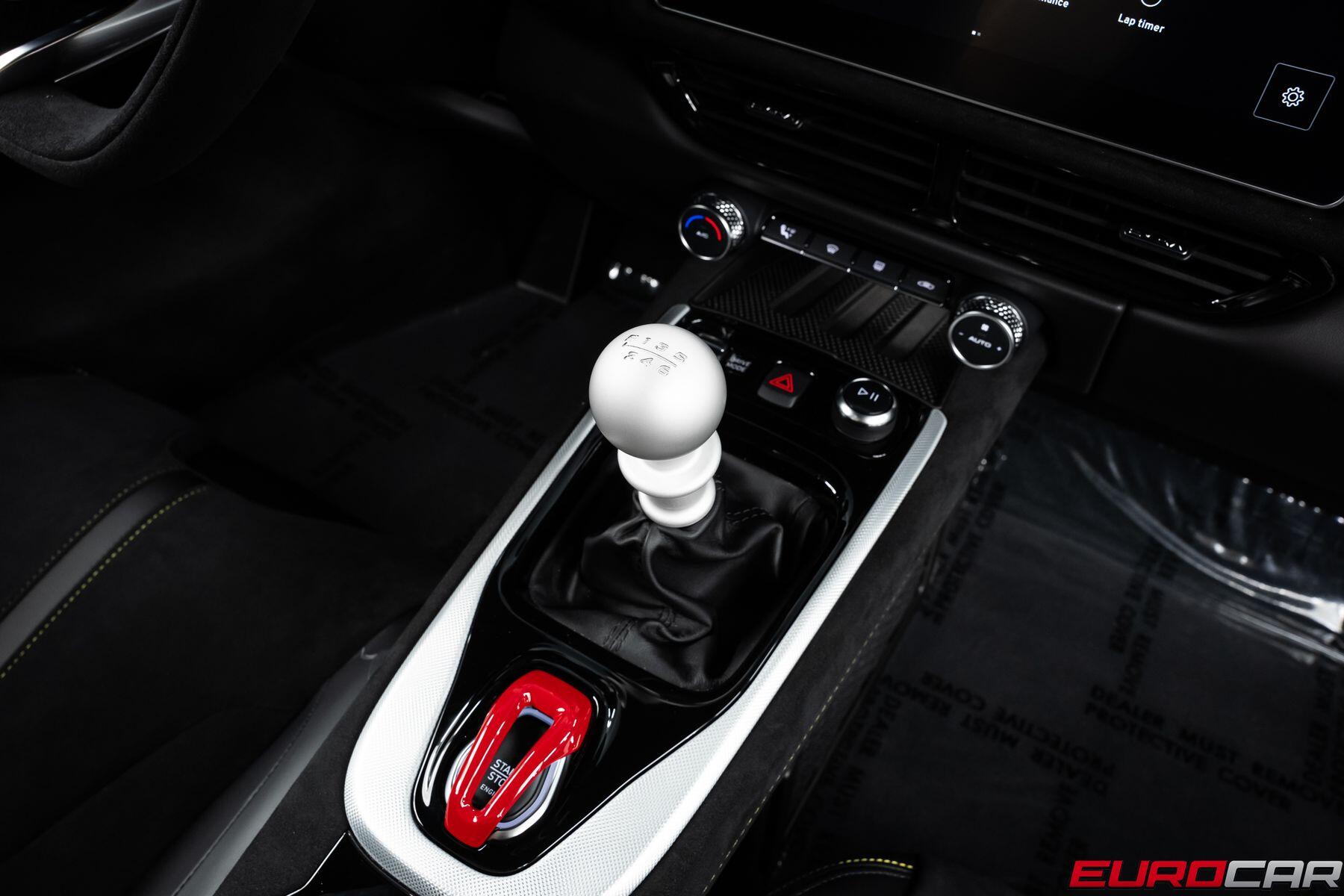 2026 Lotus Emira - Photo 33