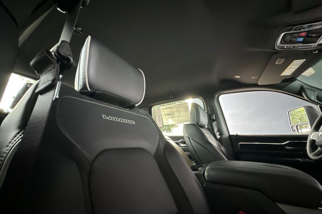 2026 RAM 1500 Laramie - Photo 15